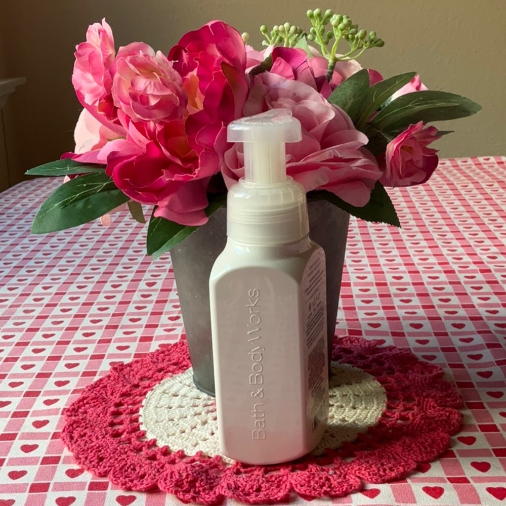 🧴💐🧴 BATH & BODY WORKS ROSE WATER  & IVY HAND SOAP 🧴💐🧴 NWT 🧴💐🧴 - Picture 15 of 16